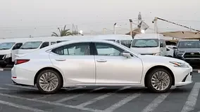 Lexus ES-Series