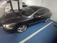 Nissan Maxima