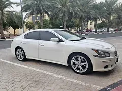 Nissan Maxima