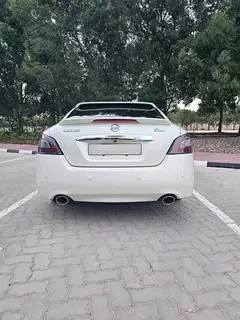 Nissan Maxima