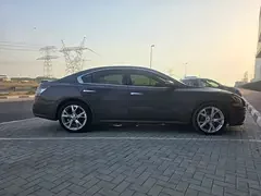 Nissan Maxima