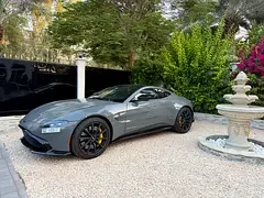 Aston Martin Vantage
