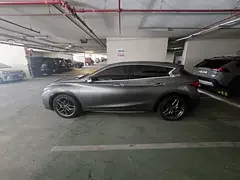 Infiniti Q30