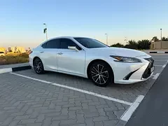 Lexus ES-Series