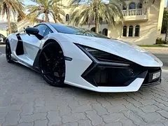 Lamborghini Revuelto