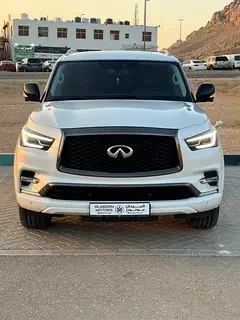 Infiniti QX80