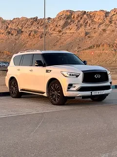 Infiniti QX80