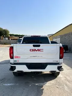 GMC Sierra
