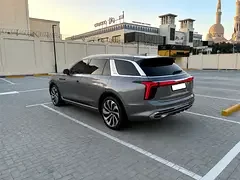 Hongqi E-HS9