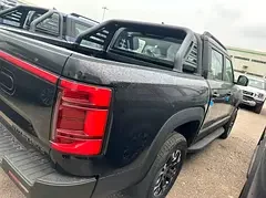 BYD Shark 6