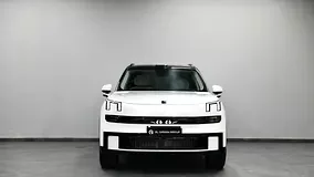 Lynk & Co 900