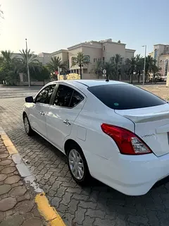Nissan Versa