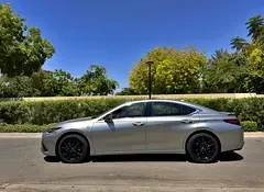 Lexus ES-Series