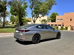Lexus ES-Series