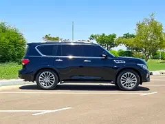Infiniti QX80