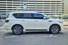 Infiniti QX80
