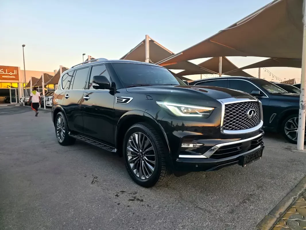 Infiniti QX80