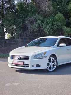 Nissan Maxima
