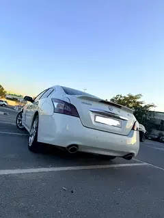 Nissan Maxima