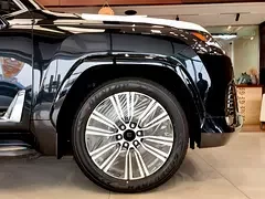 Lexus LX-Series