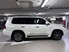 Lexus LX-Series