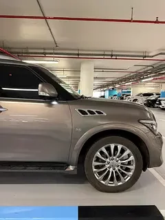 Infiniti QX80