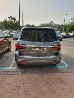 Infiniti QX80
