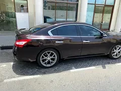 Nissan Maxima