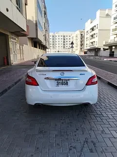 Nissan Maxima