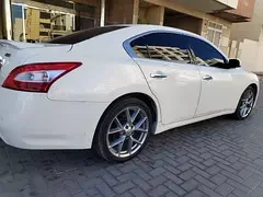Nissan Maxima