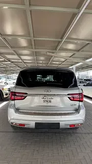 Infiniti QX80