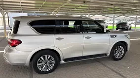 Infiniti QX80