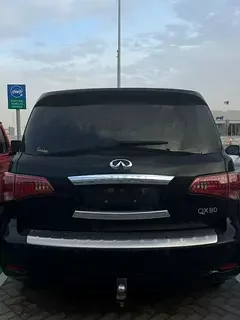 Infiniti QX80