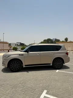 Infiniti QX80