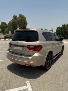 Infiniti QX80