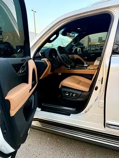 Lexus LX-Series