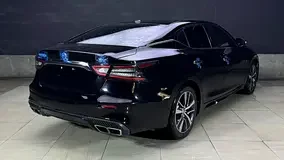 Nissan Maxima