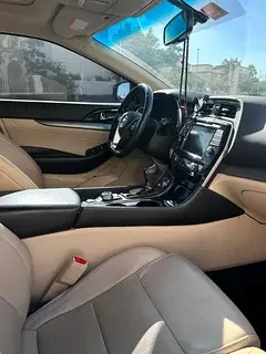 Nissan Maxima