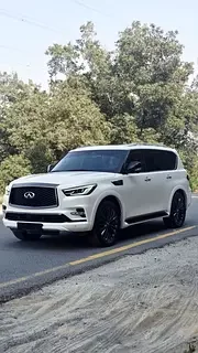 Infiniti QX80