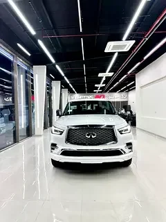Infiniti QX80