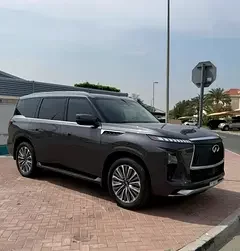 Infiniti QX80