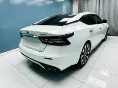 Nissan Maxima