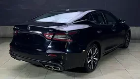 Nissan Maxima
