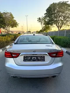 Nissan Maxima