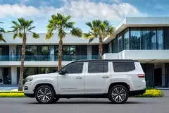 Jeep Grand Wagoneer