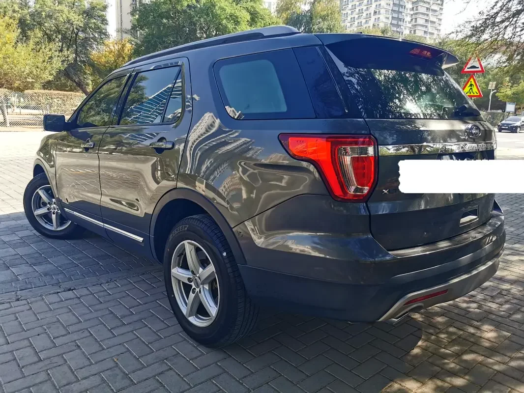 Ford Explorer