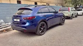 Infiniti QX70