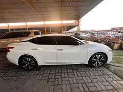 Nissan Maxima