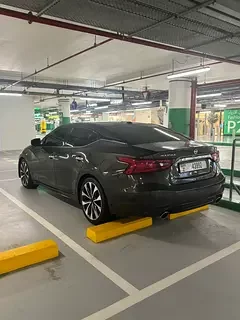 Nissan Maxima