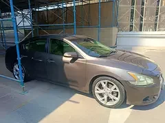 Nissan Maxima